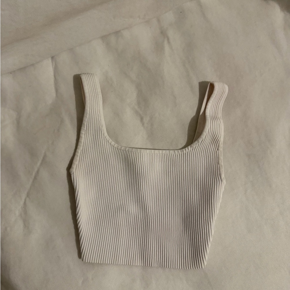 Aritzia babaton crop